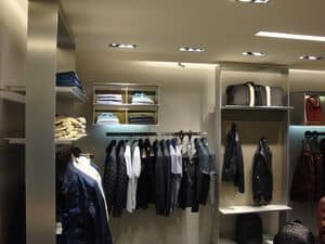 Immagine di Shopfitting, arredamento personalizzato