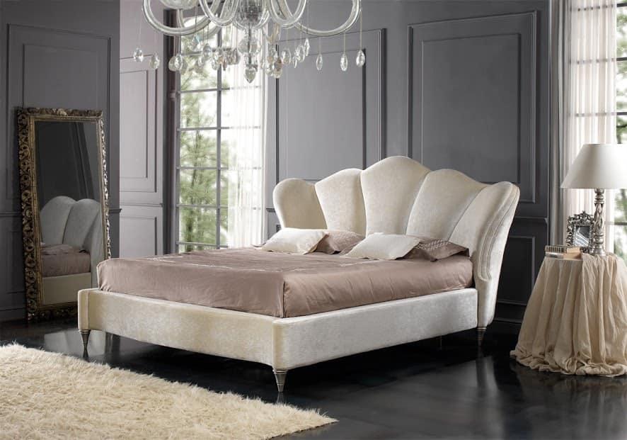 Elegante letto imbottito, in stile classico IDFdesign