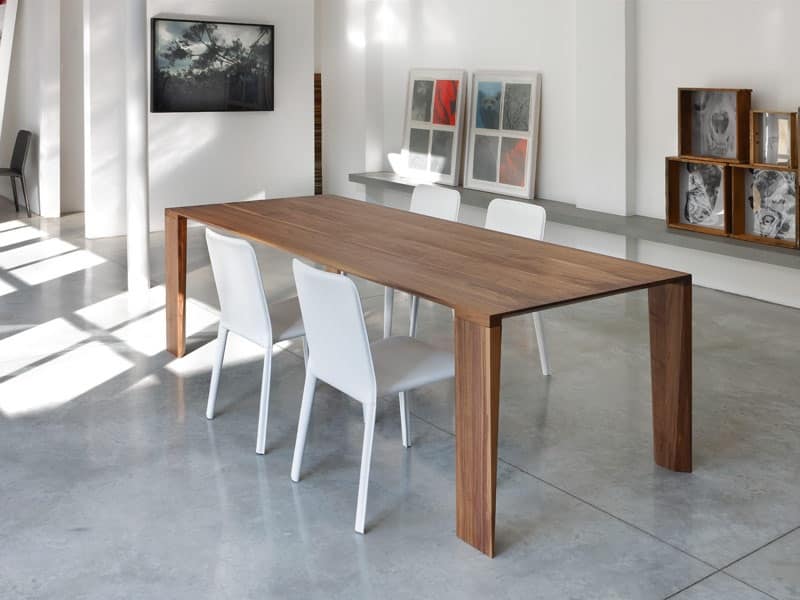 tavolo fisso in legno massello per cucina moderna