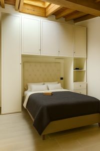 Armadio a ponte su misura contemporaneo, Armadio a ponte contemporaneo, creato su misura