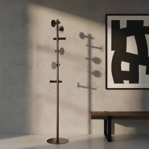 Luthea, Portabiti a piantana in metallo, dal design dinamico