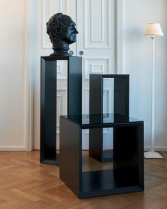 Lisbeth 253, Elementi laccati con piano in vetro