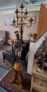 Art. Moro Florence, Statua porta candele, dal gusto classico