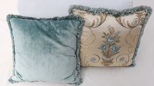 Cuscini, Cuscini decorativi per divani e poltrone in stile classico