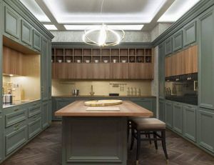 Amantea cucina, Cucina con isola con piano in legno noce