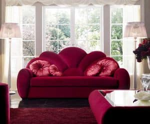 Capri 23 divano, Divano a tre posti, rivestito in tessuto, per prestigiosi salotti e hotel dallo stile classico contemporaneo
