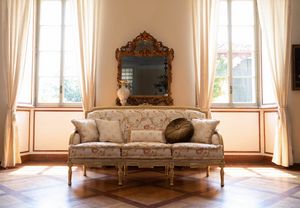 Chiara divano, Divano in stile Luigi XVI