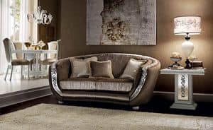 Mir divano, Divano semi-ellittico, arricchito da stoffe pregiate