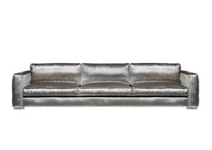 Kolossal, Divano con volumi generosi e linee decise