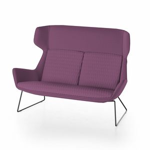 Magenta sofa, Divanetto con schienale alto