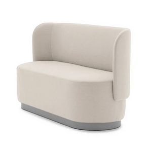 Tablet 05253, Divano con schienale alto, con zoccolo in legno