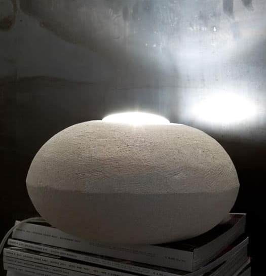 UFO 30, Lampada da terra in pietra, forma rotonda
