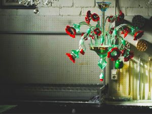 PAPAVERI, Lampadario con fiori in pasta di vetro colorata