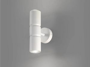 TURBO Art. 268.102, Lampada a parete dalle linee essenziali