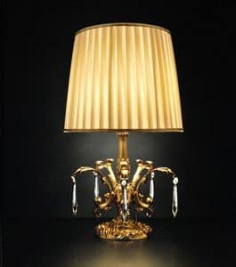 Art. 8100 P, Lampada da tavolo dallo stile classico con decorazioni artigianali