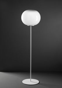 Aria, Lampada da terra in vetro bianco latte