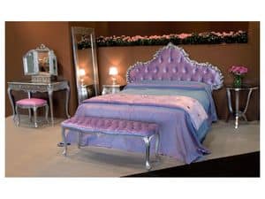 Art. 1770 Grace, Letto intagliato, rivestito in velluto, per camera da letto