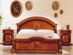 IMPERO / Letto matrimoniale, Letto matrimoniale classico di lusso in legno, per castelli