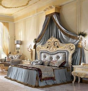 Royal Letto, Letto matrimoniale in legno intagliato e testiera imbottita