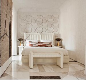 Shell, Letto con imbottitura a decoro verticale