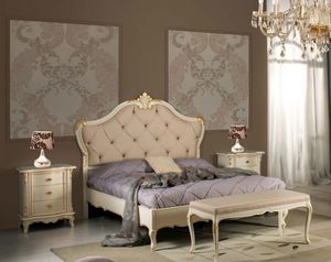 Art. 3802, Elegante letto con intagli artigianali