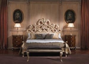 3660 LETTO, Letto in stile Barocco, per camere di lusso, in legno finitura foglia oro patinata