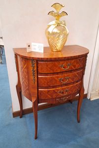 Art. 23, Mobiletto in stile classico con cassetti