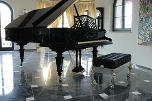 Finlandia panca per pianoforte, Panca per pianoforte