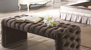 Di Marco Interior Sofa by Poltrone & Divani srl, Panche e pouf