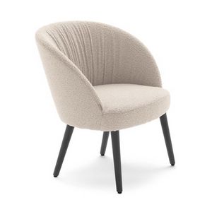 Rose 03070L, Poltrona lounge con tappezzeria a pliss�, gambe legno