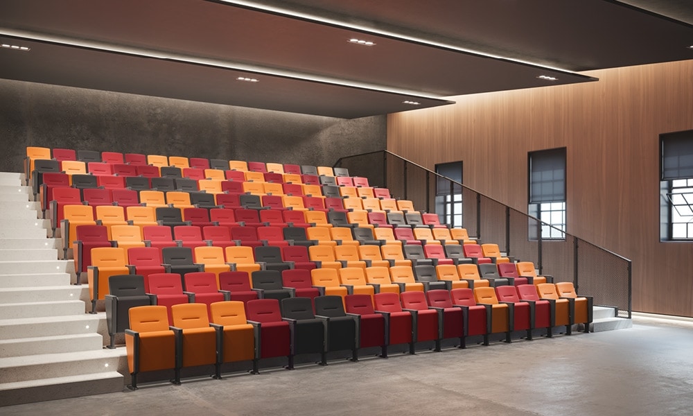 STYLOS, Poltrone auditorium con raffinata essenzialità