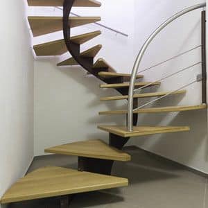 BC.08, Scala a chiocciola in acciaio, con pedate in rovere