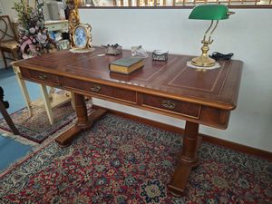 Art. 705, Scrivania in radica e pelle
