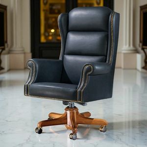 CHURCHILL, Elegante sedia da ufficio in pelle, in stile classico