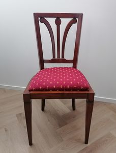 M 601, Sedia in legno con seduta imbottita