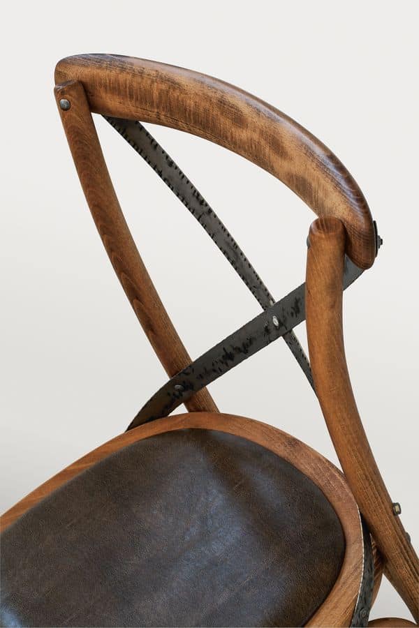 Ciao Iron, Sedia in legno massello di faggio, seduta in ecopelle