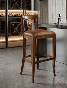 Art. 1490V2/B, Sgabello in legno, schienale con intaglio, stile classico