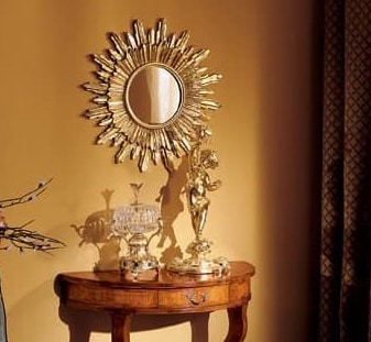 Emanuela specchiera, Specchio da parete a forma di sole