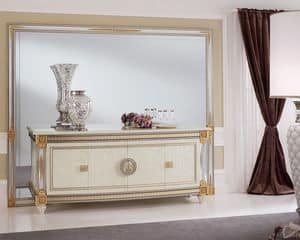 Liberty specchiera, Specchiera dalle generose dimensioni, elegante quanto raffinata, con cornice in legno intagliato