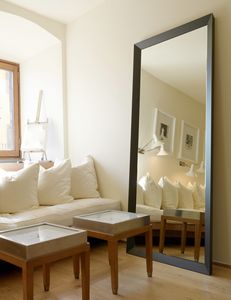 Zipp 223, Specchio moderno con cornice in legno