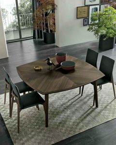 Bloom, Elegante tavolo in legno