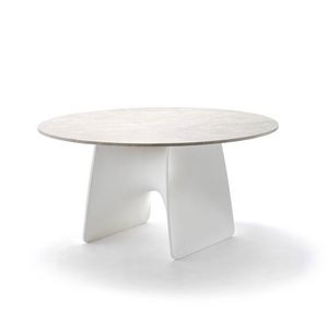 Lux, Tavolo con piano in pietra naturale, dalle forme morbide