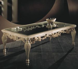 Art. 20517, Tavolino intagliato, con piano in vetro
