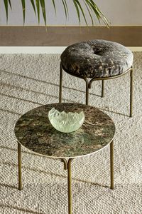 Divina coffee table, Raffinato tavolino tondo con piano in gres porcellanato