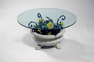 Efesto, Tavolino con base a forma di vaso