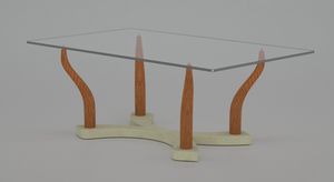 Elettra, Tavolino con base in pietra e legno