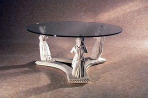 Minerva, Tavolino con statue in pietra
