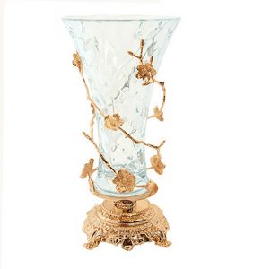 3007, Vaso in stile classico, con decori floreali