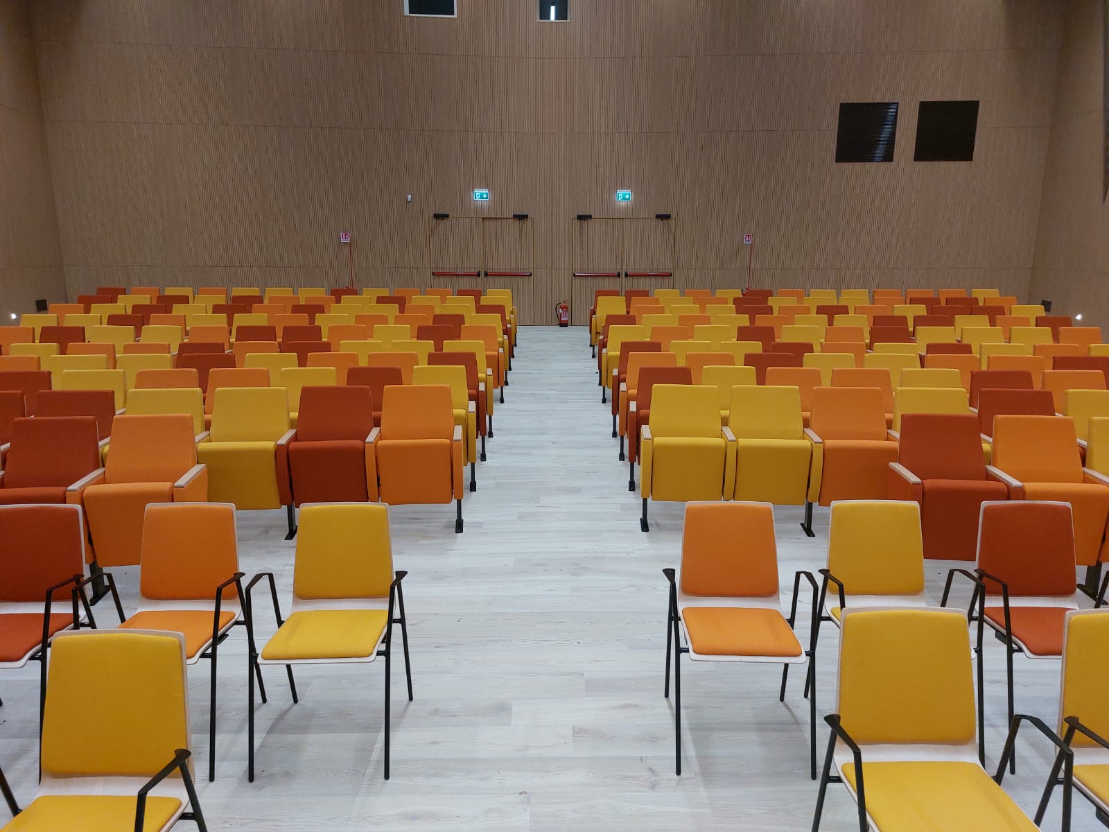 La poltrona ANTEA COM 1 all'auditorium Pujati di Sacile
