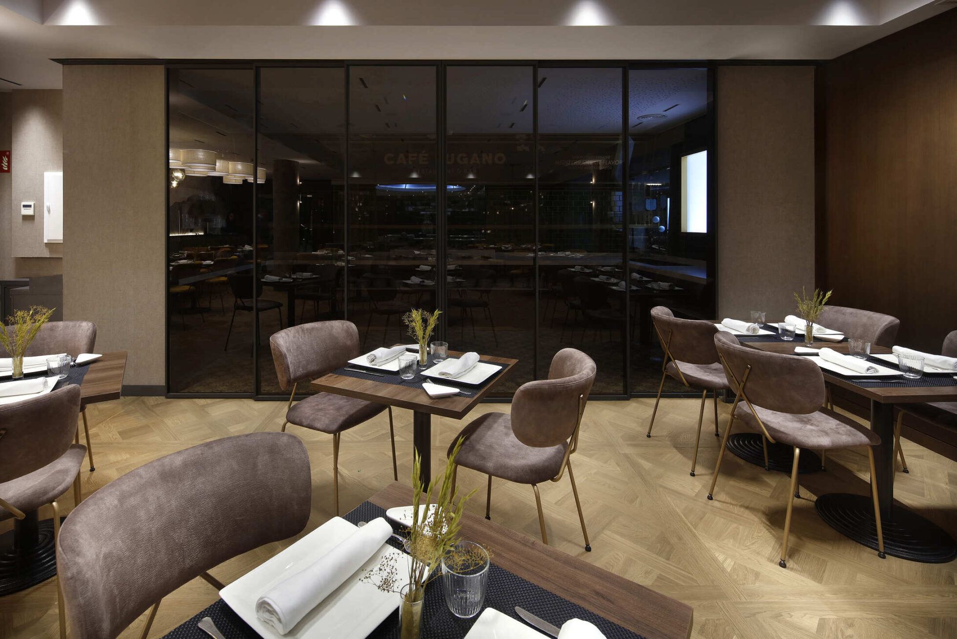 Caf� Lugano Hotel HCC ST Moritz - Barcellona, Spagna